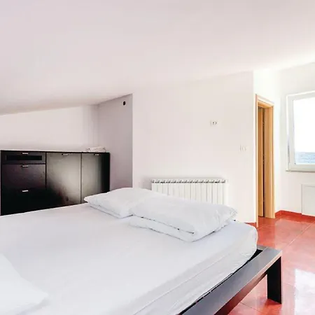 Apartmán Host