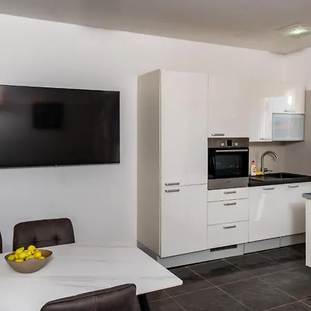 Host Apartmán