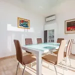 Apartment Host