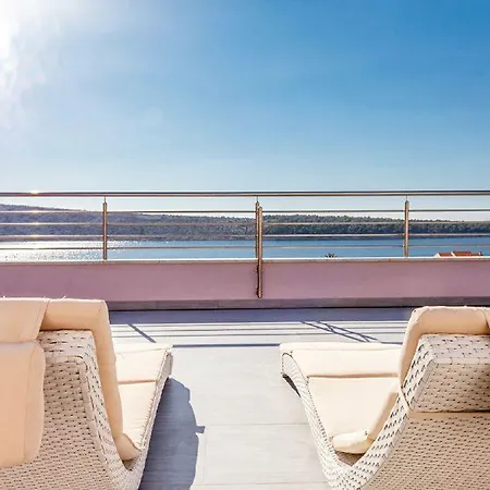 Apartment Host Barbat na Rabu