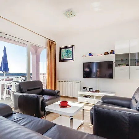 Host Apartment