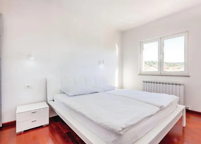 Apartament Host *